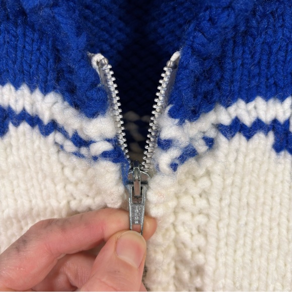 Vintage 70s Cowichan Blue and White Zip-Up Cardigan Music Dancer Size Medium - Picture 9 of 9